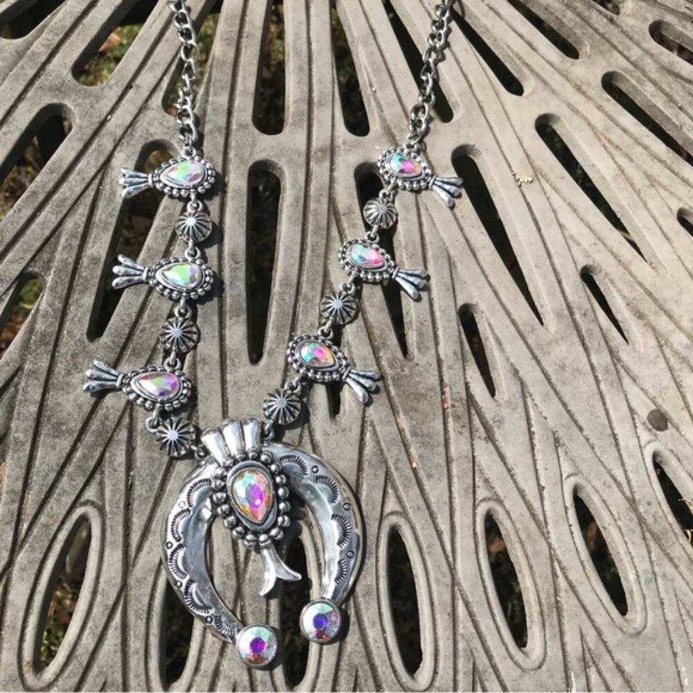 Bohemian Western Cowboy Horseshoe Squash Blossom Silver Rhinestone Necklace - Picture 13 of 16
